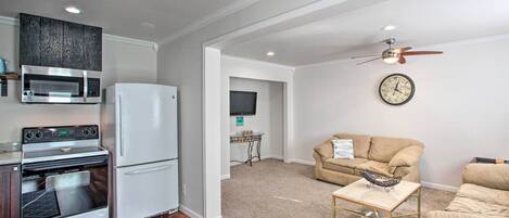 House (2 Bedrooms) | Interior