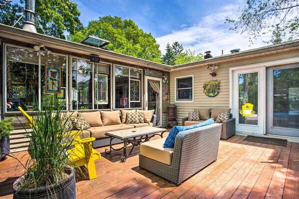 Interior - Charming Hampton Bays Home 5 Mi to Coopers Beach (Hampton Bays)