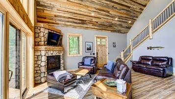 House (5 Bedrooms) | Interior