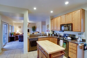 House (4 Bedrooms) | Interior - San Tan Mountain Escape w/ Patio & Pool Access! (San Tan Valley)