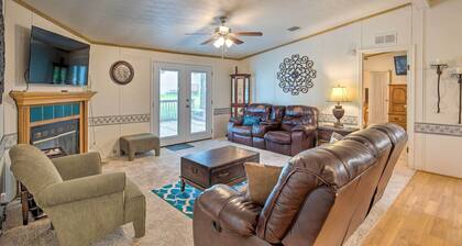 Cedar Creek Lake Access: Retreat w/ Deck