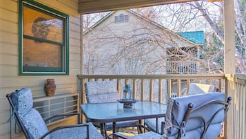 Apartment (0 Bedroom) | Interior