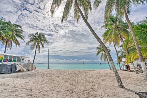 Ocean-view Oasis on Playa Norte: Resort Amenities