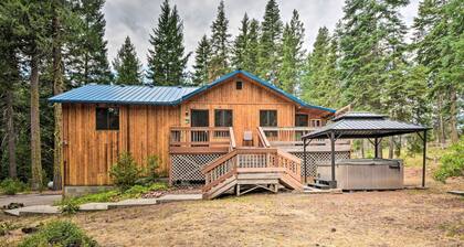 Cabin w/ Hot Tub, By Crater Lake Nat'l Park!