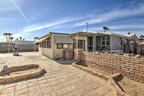 House (5 Bedrooms) | Front of property
