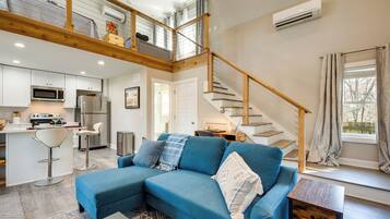 Apartment (0 Bedroom) | Interior