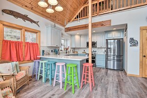 House (5 Bedrooms) | Interior