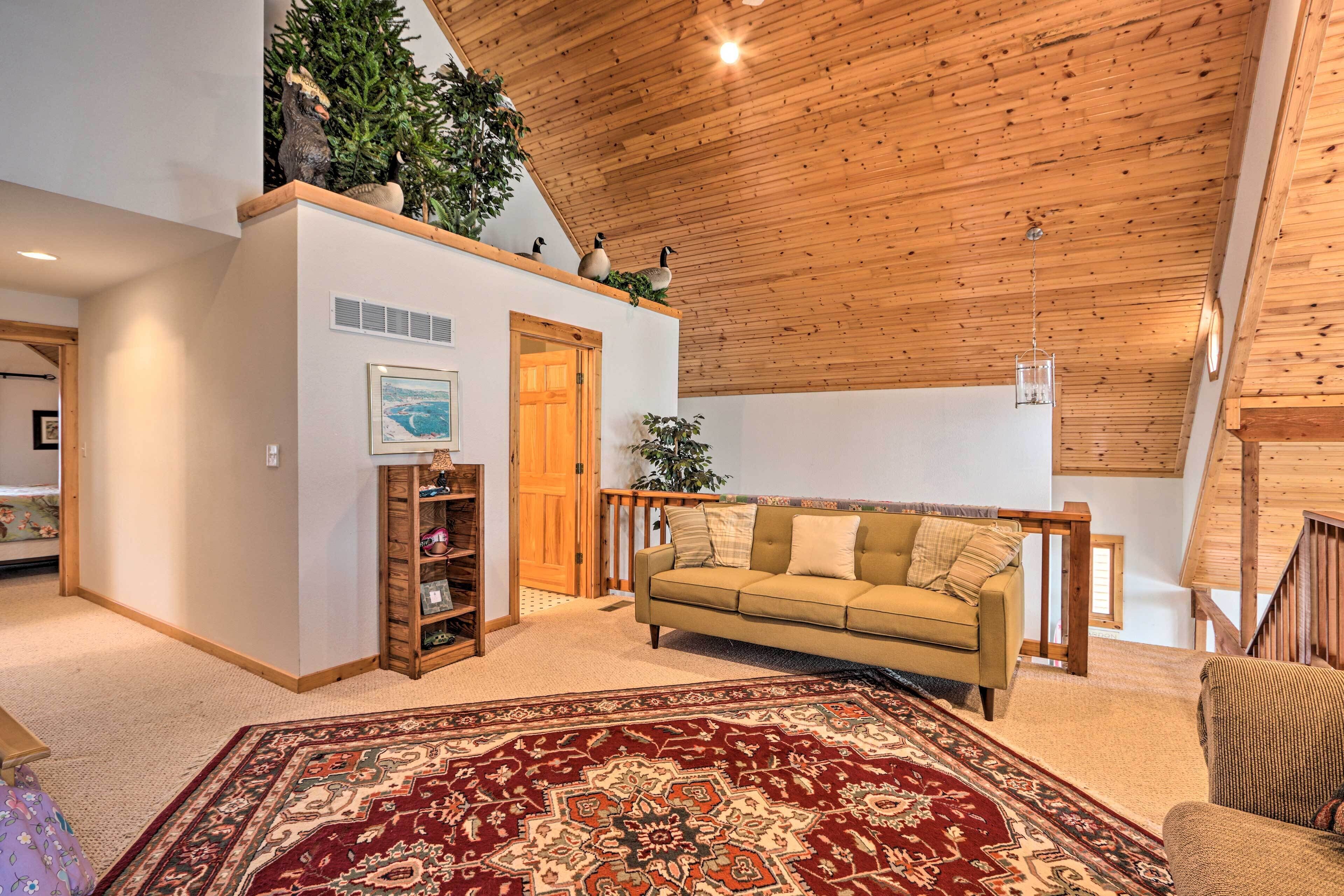 House (5 Bedrooms) | Interior