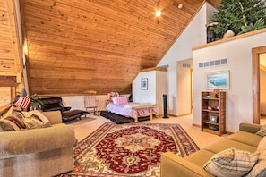 House (5 Bedrooms) | Interior