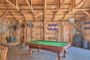 House (6 Bedrooms) | Interior