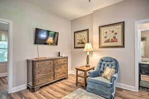 House (3 Bedrooms) | Interior - Family Home w/ Fire Pit, 2 Mi to Lake Access (Lexington)