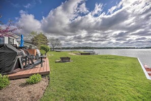 Interior - Lakefront Home w/ Boat Dock in Benton Harbor! (Benton Harbor)