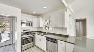 Nhà (4 Bedrooms) | Nội thất