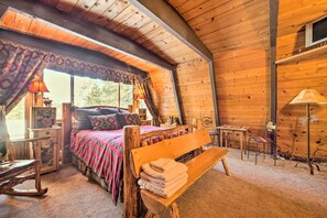 3 bedrooms, iron/ironing board, bed sheets