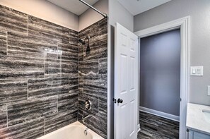 Maison (6 Bedrooms) | Salle de bain | Douche