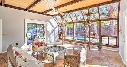 1 Mi to Cathedral Rock Trailhead: Home w/ Sunroom