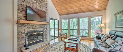 Apartment (2 Bedrooms) | Front of property