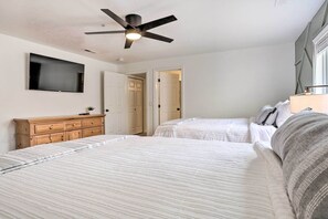 Interior - Luxe Family Condo w/ Mtn View & Resort Perks! (St. George)