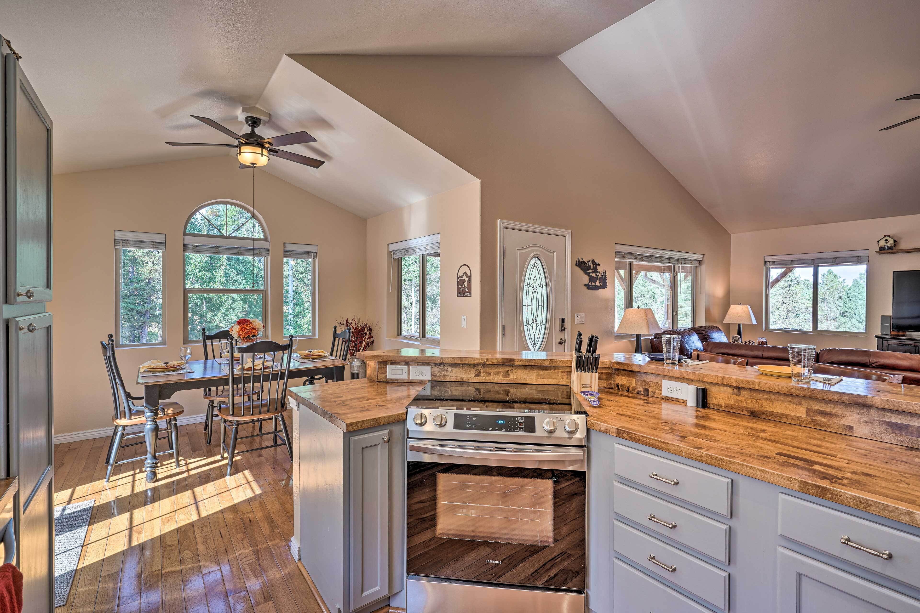 House (5 Bedrooms) | Interior