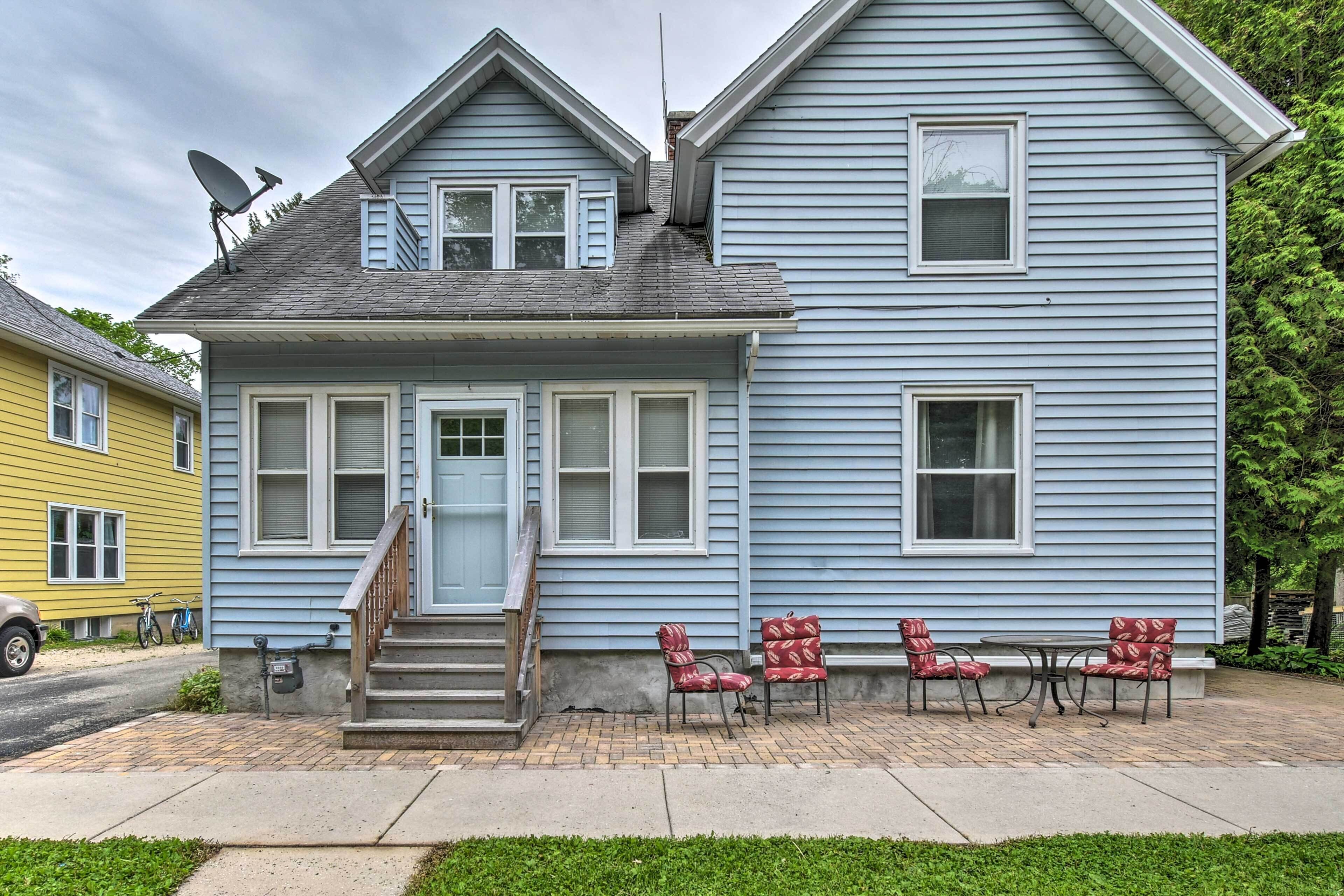 House (2 Bedrooms) | Interior