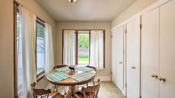 Nhà (2 Bedrooms) | Nội thất