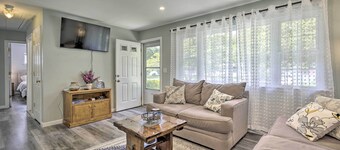 Bayville Getaway w/ Fire Pit - 2 Mi to Beach!