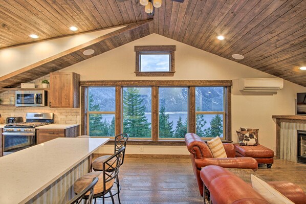 Apartment (2 Bedrooms) | Interior - Cle Elum Lake Bunkhouse w/ Shared Hot Tub & Views! (Cle Elum)