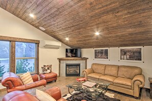 Apartment (2 Bedrooms) | Interior - Cle Elum Lake Bunkhouse w/ Shared Hot Tub & Views! (Cle Elum)