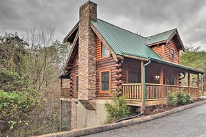 House (1 Bedroom) | Interior - Cabin w/ Hot Tub ~ 2 Mi to Island in Pigeon Forge! (Pigeon Forge)