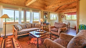 TV, books - Ranch of the Rockies Cabin on 4 Acres w/ Mtn Views (Hartsel)