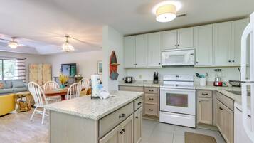 Cottage (2 Bedrooms) | Interior