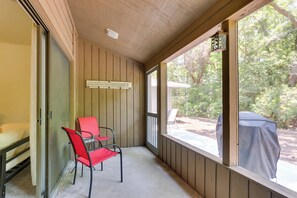 Cottage (2 Bedrooms) | Interior - Furnished Patio: Hilton Head Island Resort Cottage (Hilton Head Island)