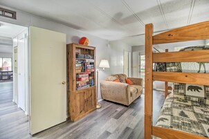 Cottage (2 Bedrooms) | Interior