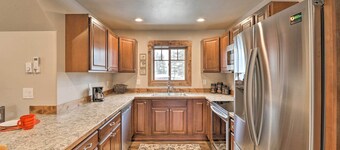 อพาร์ทเมนต์ริมลำธารในคาลิสเปลล์บนพื้นที่ 5 เอเคอร์