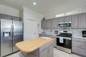 Interior - Sunlit Surprise Escape w/ Casita + Gas Grill! (Surprise)