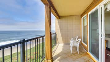 Apartment (2 Bedrooms) | Property grounds