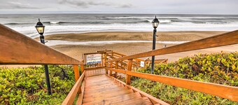 Lincoln City Oceanfront Condo, Near Lincoln Beach!
