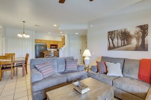 Apartment (2 Bedrooms) | Interior - Phoenix Condo w/ Resort Perks & Mountain Views! (Phoenix)