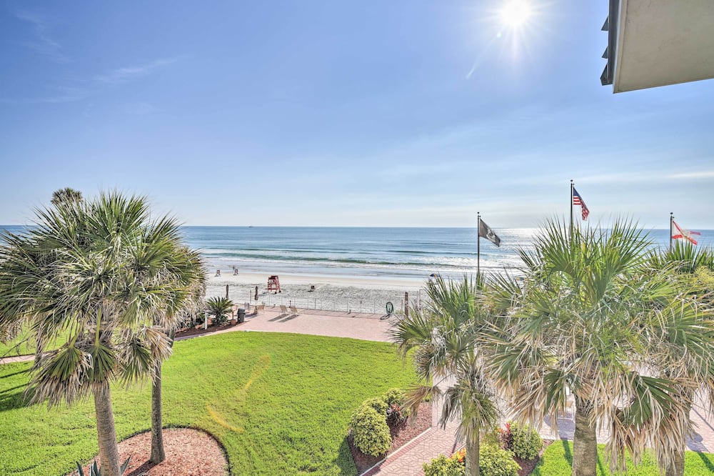 Waterfront Daytona Beach Studio w/ Pool Access! - Daytona Beach, FL
