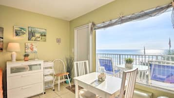 Apartment (0 Bedroom) | Interior