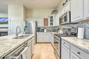 Interior - Near Golf & Spring Training: Goodyear Home w/ Pool (Goodyear)