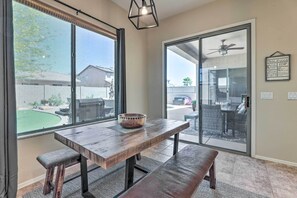 House (4 Bedrooms) | Interior