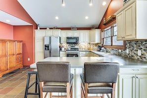 House (3 Bedrooms) | Interior