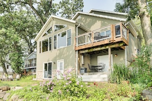 House (3 Bedrooms) | Interior - Spacious Edgerton Home w/ Private Beach & Views! (Edgerton)