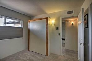 Interior - Green Valley Townhome w/ Patio & Resort Amenities (Green Valley)