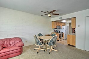 Interior - Green Valley Townhome w/ Patio & Resort Amenities (Green Valley)