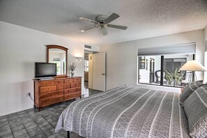 Interior - 1 Mi to Golf! Family-friendly Sun City West Home (Sun City West)