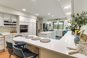 Talo (5 Bedrooms) | Sisätilat