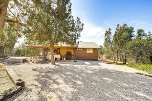 House (2 Bedrooms) | Interior - Peaceful Strawberry Cabin: Fire Pit & Hot Tub (Pine)