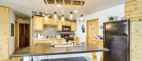 House (2 Bedrooms) | Interior